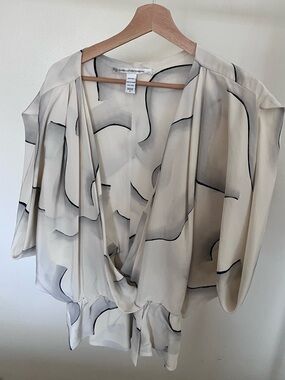 NWOT Diane von Furstenberg Cream Silk Blouse